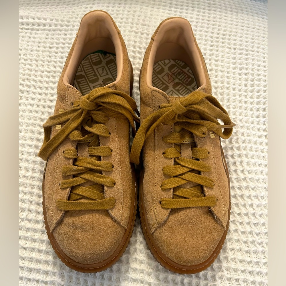 PUMA platform tenni shoes - size 7.5